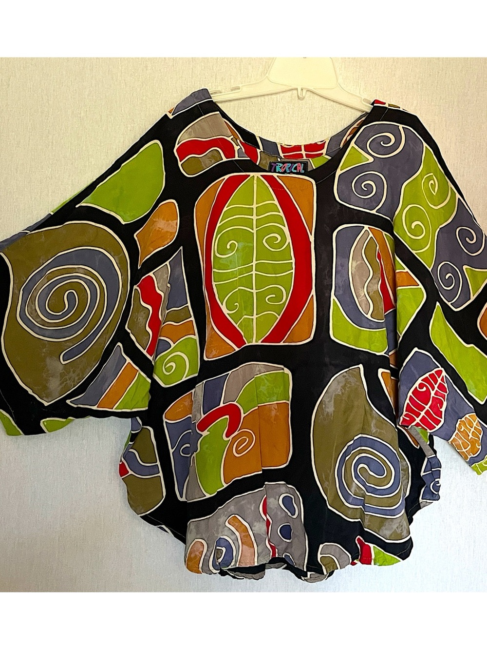 Tropical Tantrum Hawaii Multicolor Batik Printed Batwing Top Black Base